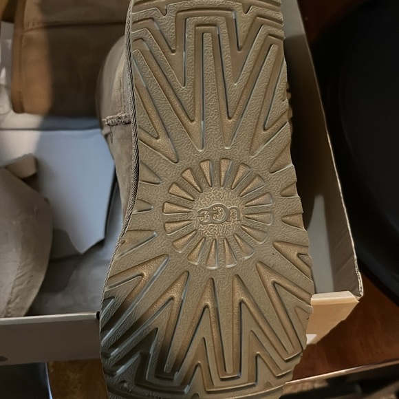 Ugg boots - Picture 2 of 13